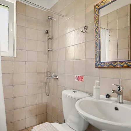Tatil Evi Ostria Tsoukaládhes